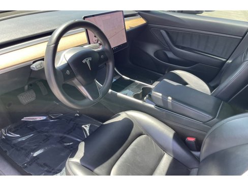 Used 2020 Tesla Model 3 Standard Range image 9