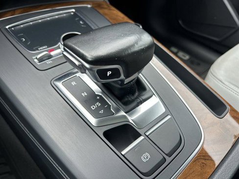 Used 2018 Audi Q5 2.0T Premium Plus image 24
