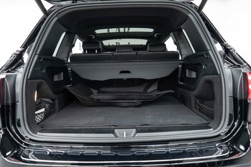 Used 2024 Mercedes-Benz GLB 250 4MATIC w/ Driver Assistance Package image 34