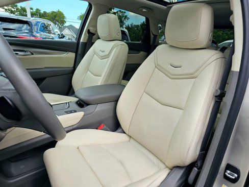 Used 2017 Cadillac XT5 Premium Luxury image 17
