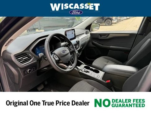 Used 2025 Ford Escape Active w/ Cold Weather Package image 4