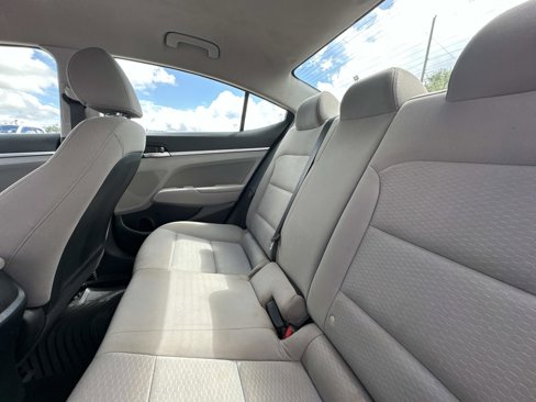 Used 2019 Hyundai Elantra SEL image 13