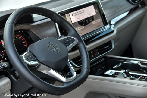 Used 2024 Volkswagen Atlas SEL Premium R-Line image 34