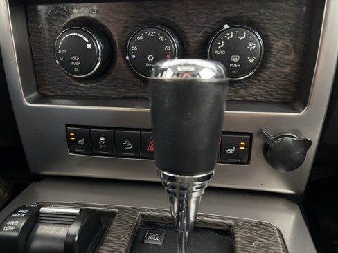Used 2012 Jeep Liberty Limited Jet w/ Comfort/Convenience Group image 8