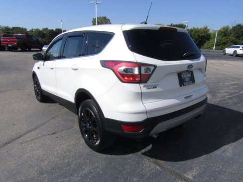 Used 2017 Ford Escape SE w/ SE Cold Weather Package image 5