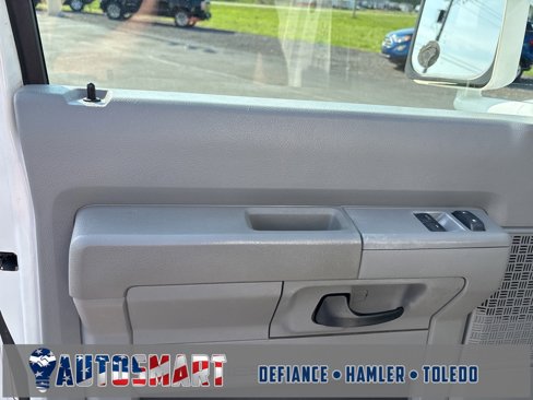 Used 2011 Ford E-350 and Econoline 350 Super Duty w/ Shuttle Bus Prep Pkg image 17