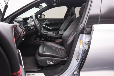 Used 2021 Aston Martin DBX image 19