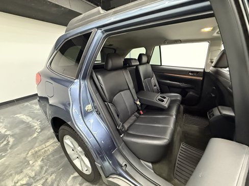 Used 2013 Subaru Outback 3.6R Limited w/ Moonroof Pkg image 24