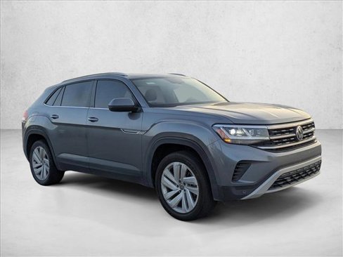 Used 2021 Volkswagen Atlas Cross Sport SE w/ Panoramic Sunroof Package image 3