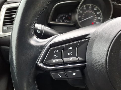 Used 2017 MAZDA MAZDA3 Touring image 22