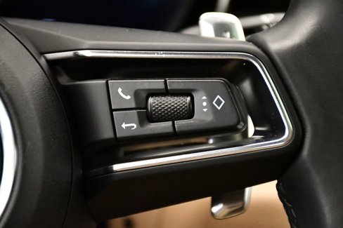 Used 2025 Porsche Macan image 28