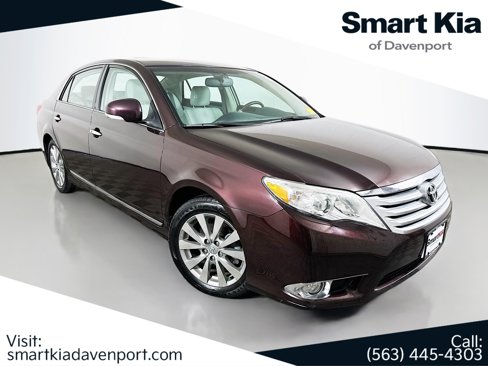 Used 2011 Toyota Avalon Limited image 1