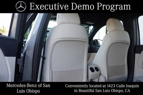 Used 2025 Mercedes-Benz GLB 250 image 32