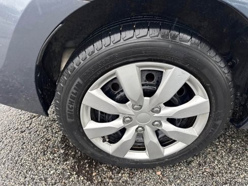 Used 2014 Toyota Corolla L image 6