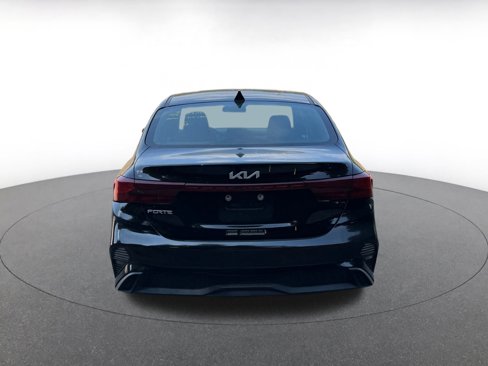 Used 2024 Kia Forte LXS image 11