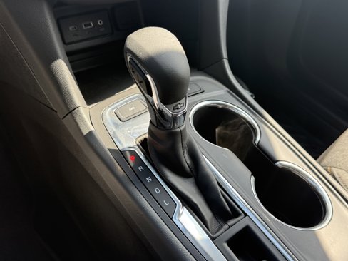 Used 2022 Chevrolet Equinox LT image 6
