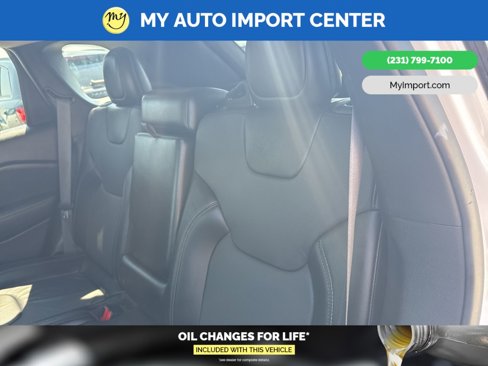 Used 2023 Jeep Cherokee Altitude Lux image 24
