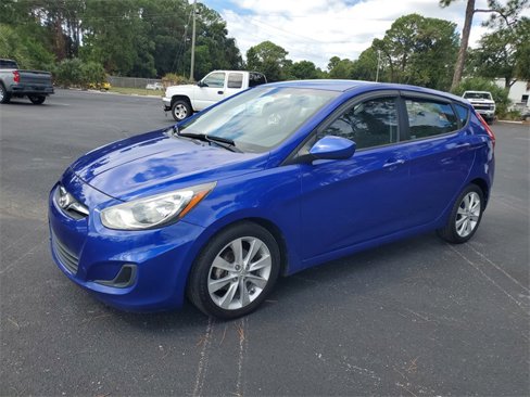Used 2013 Hyundai Accent GS image 3