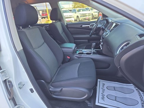 Used 2018 Nissan Pathfinder SV image 18
