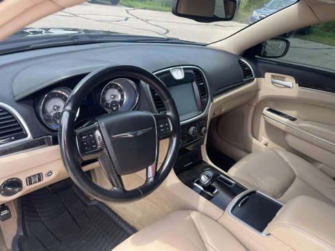 Used 2013 Chrysler 300 w/ Driver Convenience Group image 14