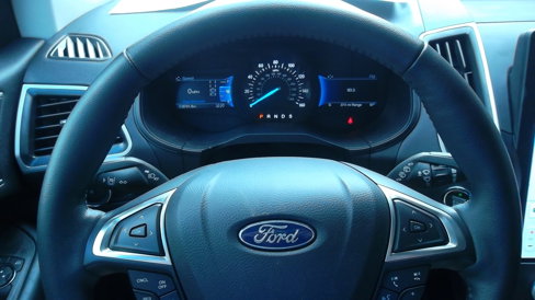 Used 2024 Ford Edge SEL image 9