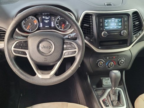 Used 2018 Jeep Cherokee Latitude image 22