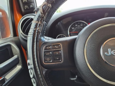 Used 2012 Jeep Wrangler Unlimited Sport w/ Connectivity Group image 33