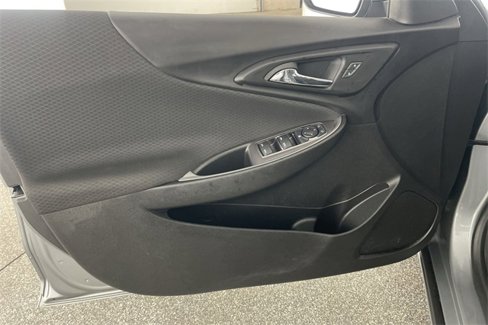 Used 2023 Chevrolet Malibu LT image 36
