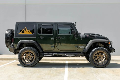 Used 2011 Jeep Wrangler Unlimited Rubicon w/ Dual Top Group image 2