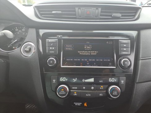 Used 2018 Nissan Rogue SV image 31