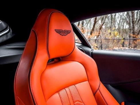 New 2025 Aston Martin V8 Vantage Coupe image 5
