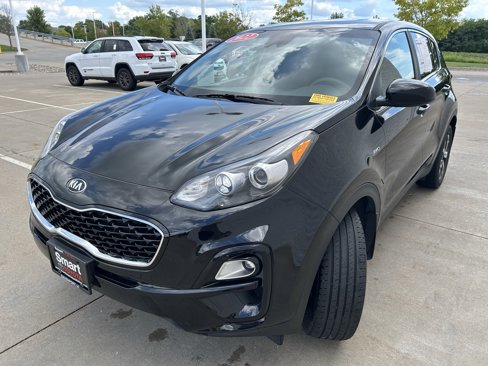 Used 2022 Kia Sportage LX image 3