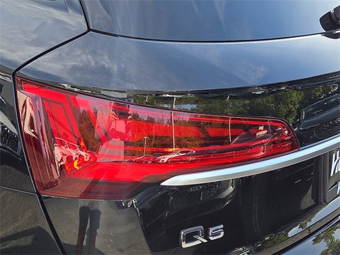Certified 2023 Audi Q5 2.0T Premium Plus w/ Premium Plus Package image 10