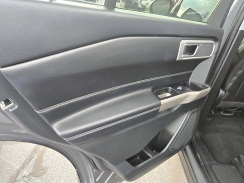 Used 2023 Ford Explorer XLT w/ Equipment Group 202A image 35