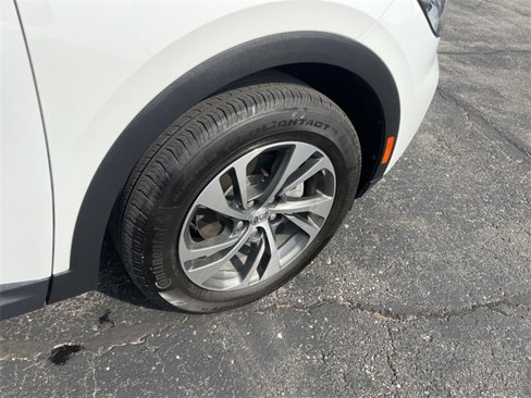 Used 2023 Buick Envision Essence image 21