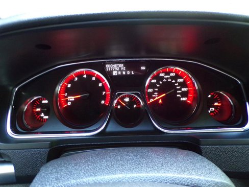 Used 2016 GMC Acadia SLE image 40