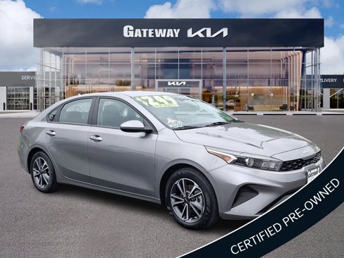 Used 2022 Kia Forte LXS image 1