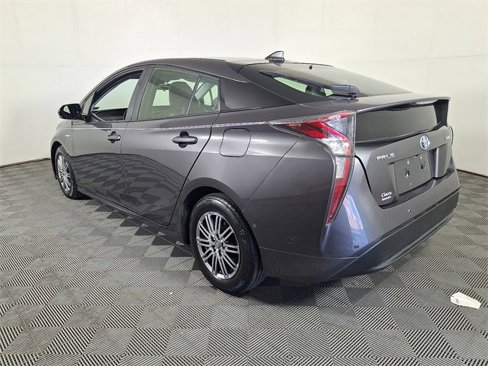 Used 2018 Toyota Prius Three image 8