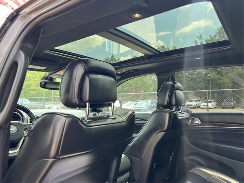 Used 2018 Jeep Grand Cherokee Overland image 12