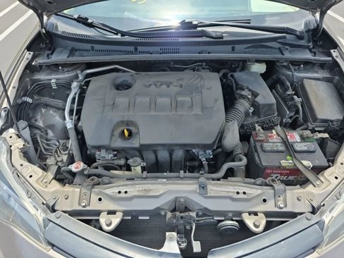 Used 2018 Toyota Corolla LE image 18