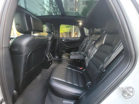 Used 2023 Porsche Macan image 20