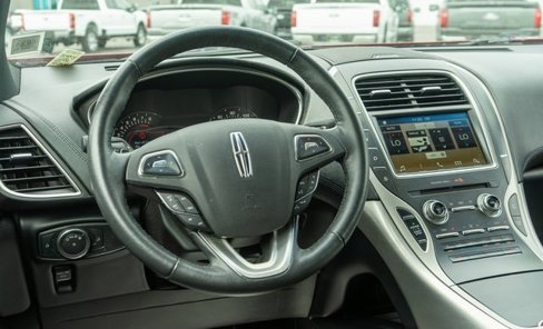 Used 2018 Lincoln MKX Premiere image 13