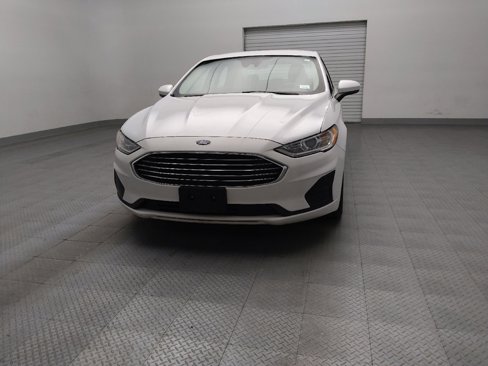 Used 2020 Ford Fusion SE image 15