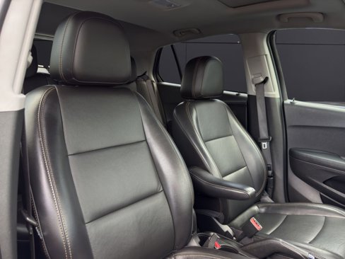 Used 2020 Chevrolet Trax Premier image 14