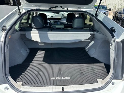 Used 2015 Toyota Prius Four image 19