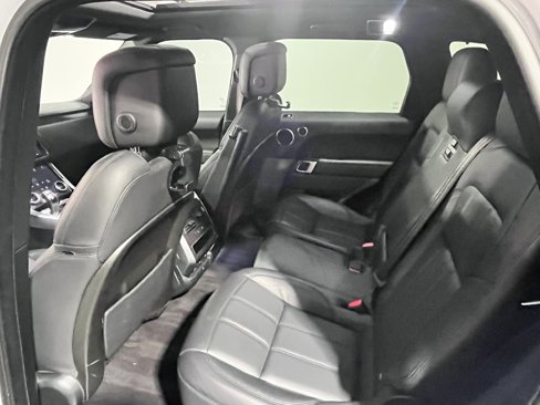 Used 2020 Land Rover Range Rover Sport HSE image 54