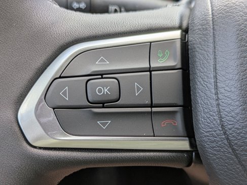 New 2025 Jeep Compass Limited image 14