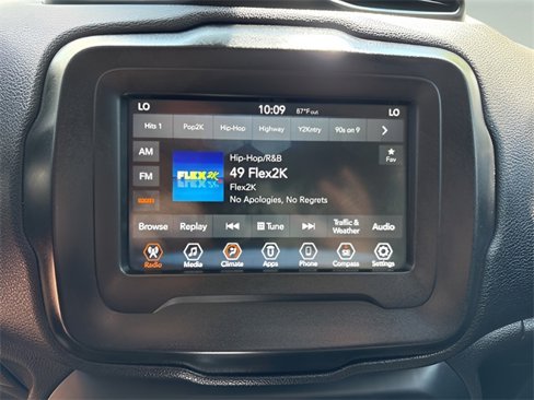 Used 2018 Jeep Renegade Altitude image 12