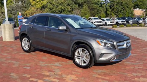 Used 2016 Mercedes-Benz GLA 250 4MATIC image 4