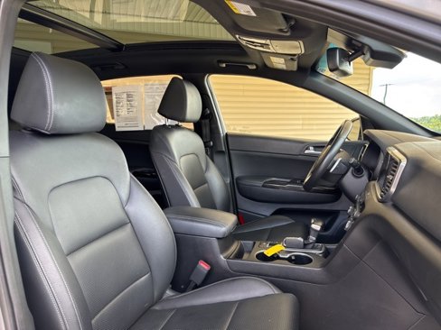 Used 2022 Kia Sportage Nightfall Edition w/ Nighfall AWD Premium Package image 29